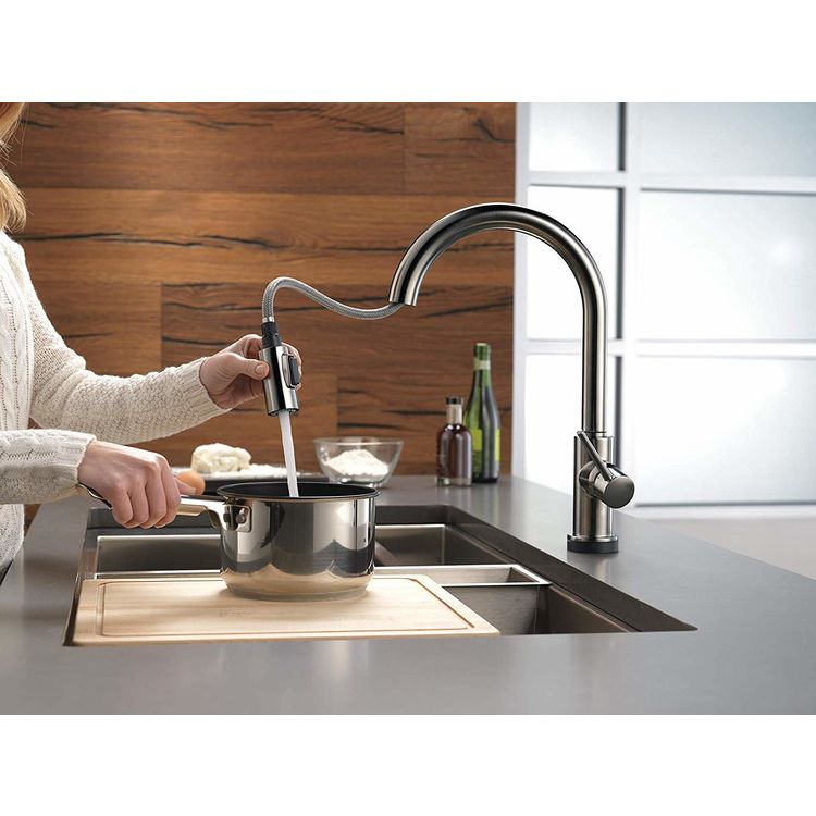 Delta 9159TVKSDST Trinsic Single Handle PullDown Kitchen Faucet w/ Touch2O, VoiceIQ, Black